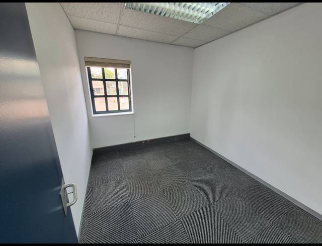 499M² OFFICE TO LET IN SUNNINGHILL